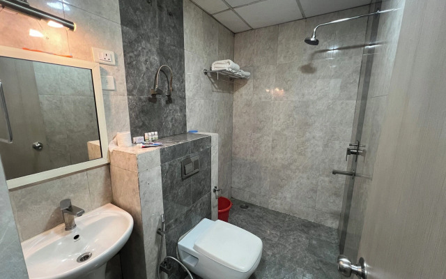 Hyphen Business Hotel