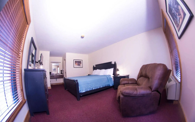 Skyline Lodge