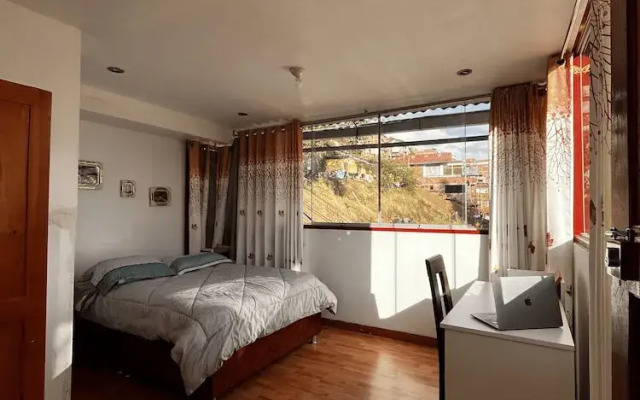 Summit Viewpoint House