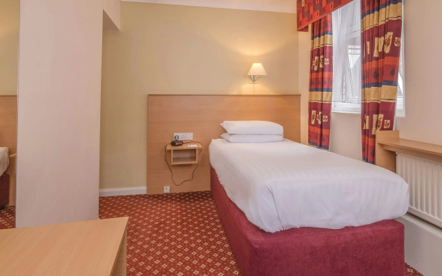 Crewe Arms Hotel