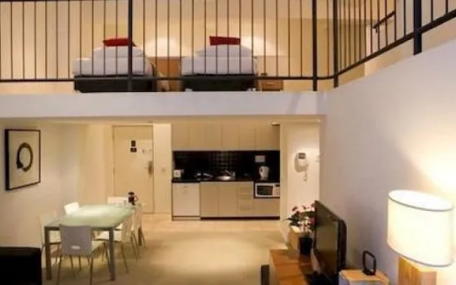 140 Little Collins Apartment Hotel