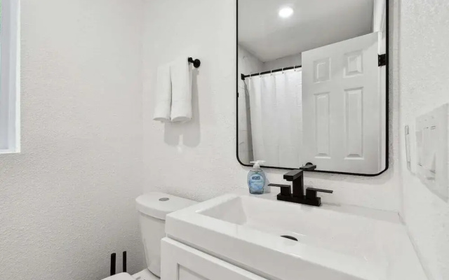 117 127th Ave E Unit 6