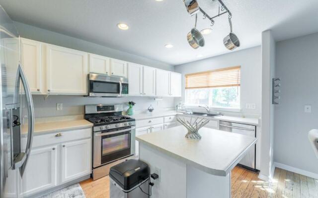 Spacious 4 bedroom 3.5 bathroom residential property