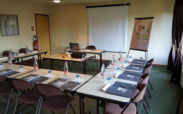 Le 2 by HOTEL AKENA LA FERTE BERNARD