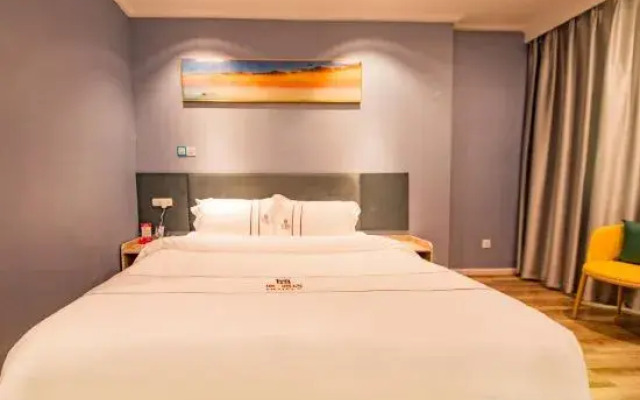 Pai Hotel (Lichuan Shopp Plaza)