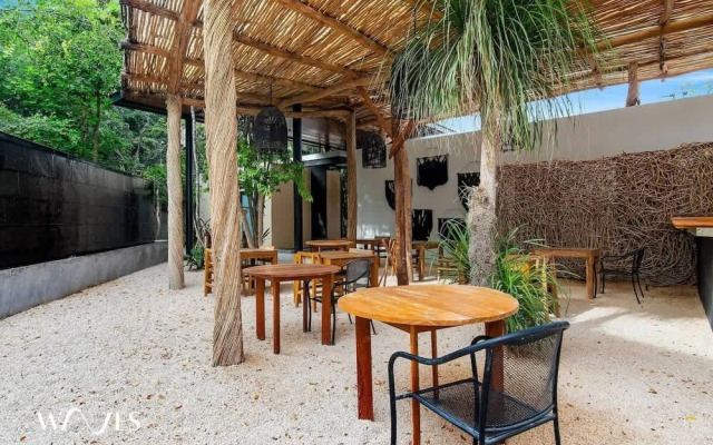 Ocean Breeze Loft Steps Away From Hotel Zone