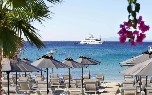 Mykonos Dove Beachfront Hotel
