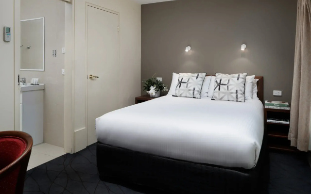 The Victoria Hotel Melbourne