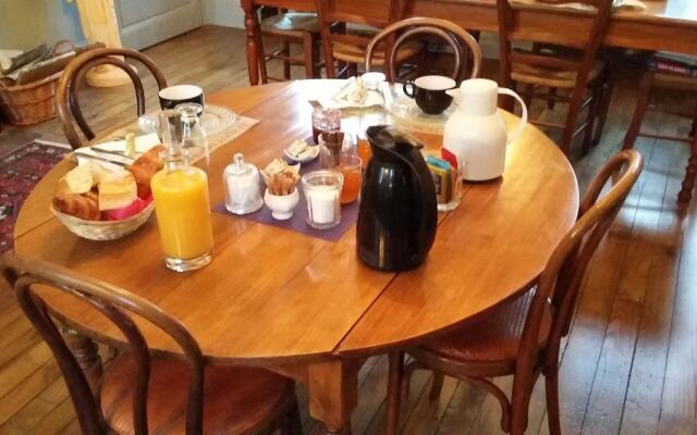 Maison D'Hotes Les Belles De Mai