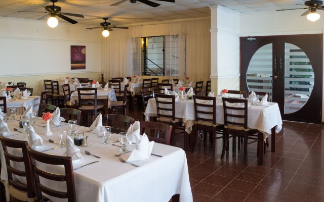 Hotel Versalles