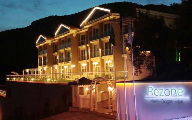 Rezone Health & Oxygen Hotel