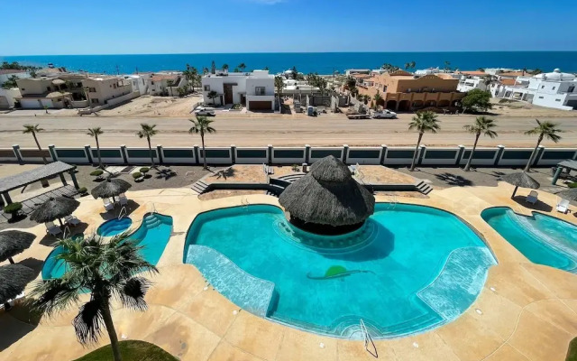 Quiet Cozy Getaway With Stunning Ocean View