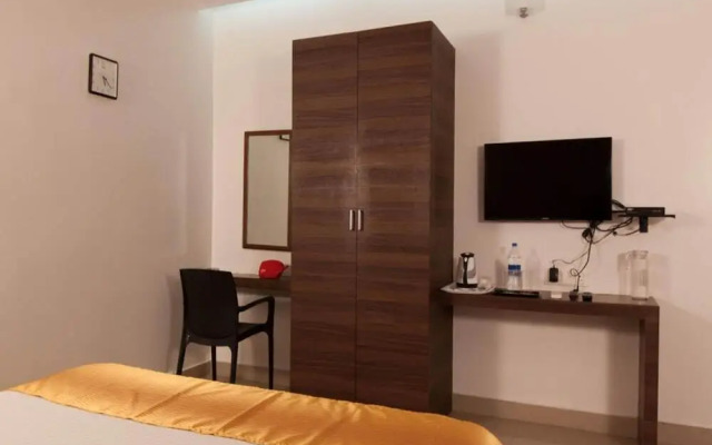 OYO 454 Hotel Aravindar Residency
