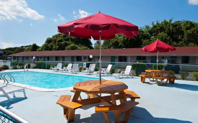 Economy Motel Inn & Suites