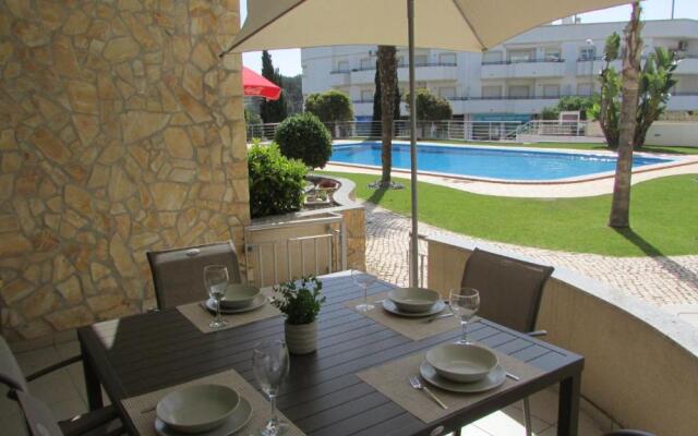 Pomba Branca (4-6 per.) Piscina, 500m Praia