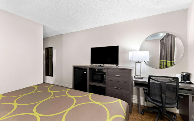 Super 8 by Wyndham Goodyear/Phoenix Area