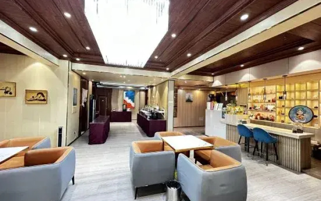 Gongga Hotel