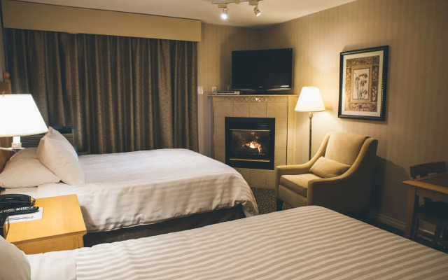 Pinnacle Hotel Whistler Village