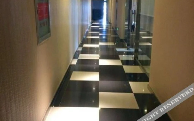HanTing Hotel (Shenyang Wanlian Subway Station)