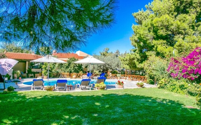 Villa With Outdoor Terrace and Pool