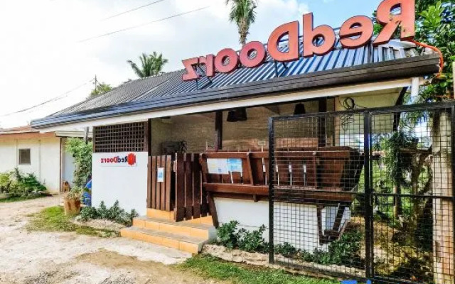 RedDoorz @ Gaea's Apartment Panglao