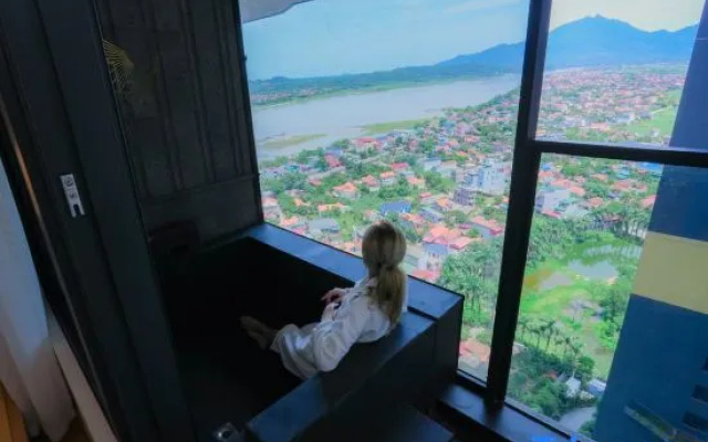 Lynn Times Hotel and Resort – People – Thanh Thuy