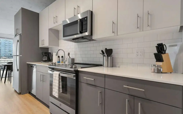 4BR Group Retreat Near Lincoln Park