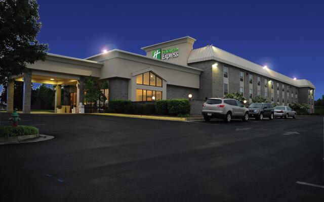 Holiday Inn Express Winchester South-Stephens City, an IHG Hotel