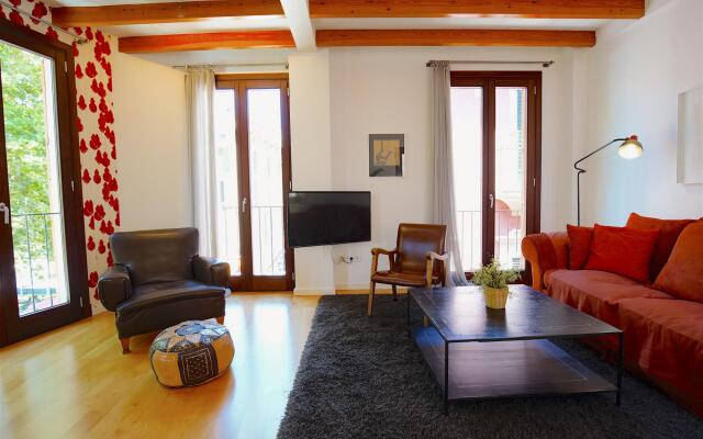 Montmari TI - Spacious and bright apartment