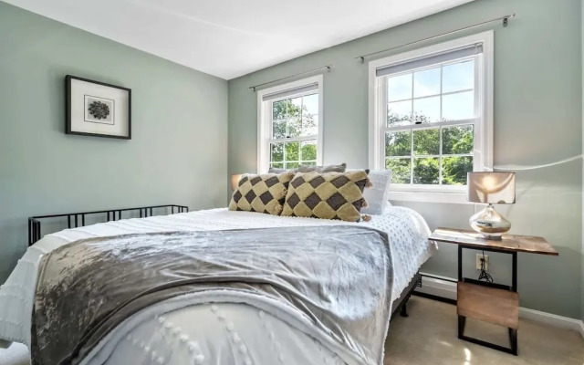 Maine Adventure 3BR Oasis Awaits!