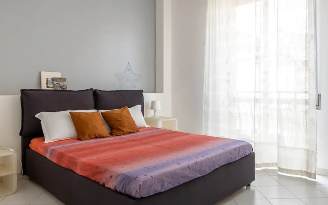 Comfy Central Apartment by Wonderful Italy