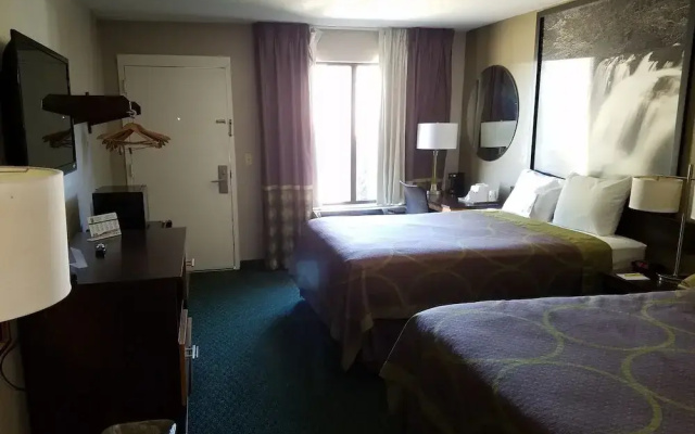 Super 8 Bentonville
