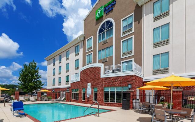 Holiday Inn Express & Suites Shreveport South Park Plaza, an IHG Hotel