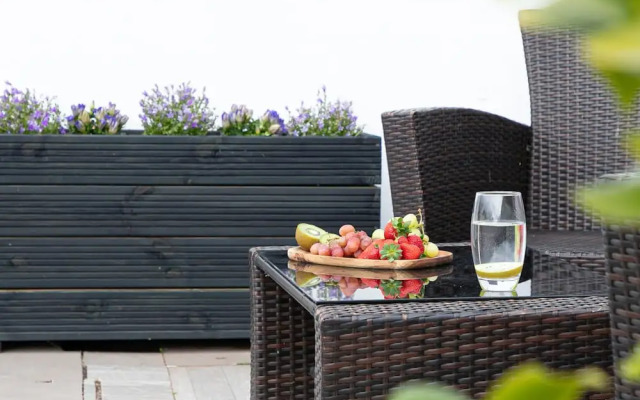 Coombe Bank in Teignmouth