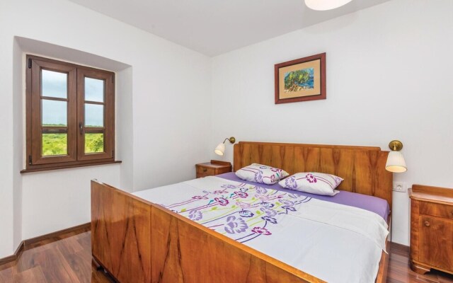 Stunning Home in Silo With Wifi and 2 Bedrooms