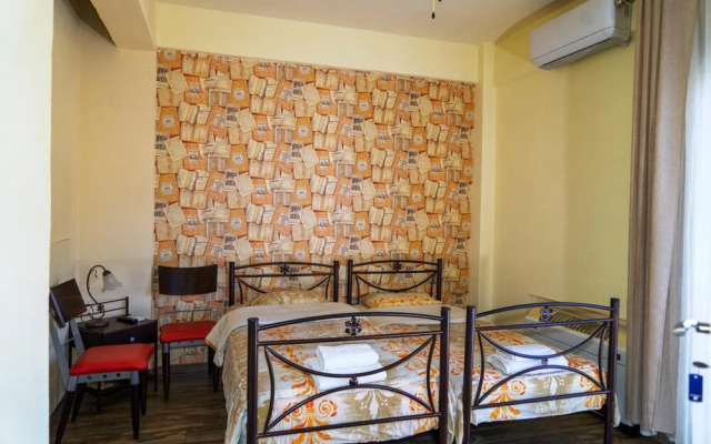 Nomads Meteora - Hostel