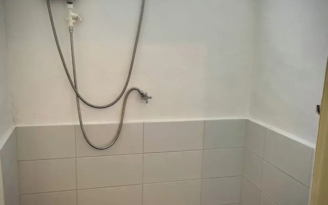 Ozone Beach House & Rooms