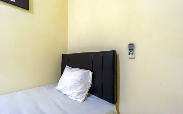 OYO Life 2420 Kost Luqman 1