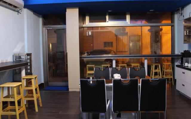WM and S Hostel