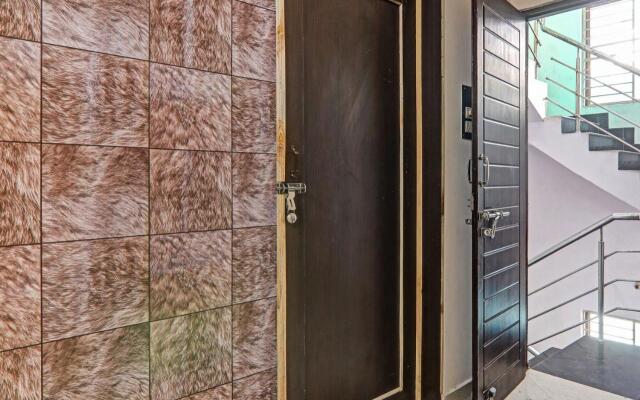 OYO Flagship 70198 The Cz Inn