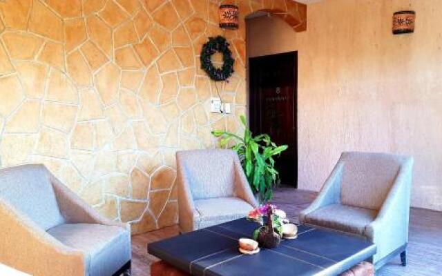 Hotel Maya