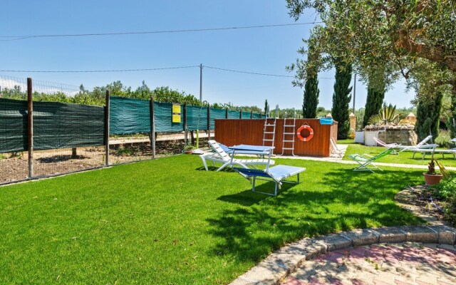 Charming Holiday Home in Sciacca With Swimming Pool