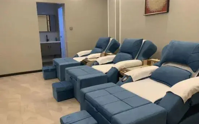 Bayman Holiday Inn Guandu Square Kunming