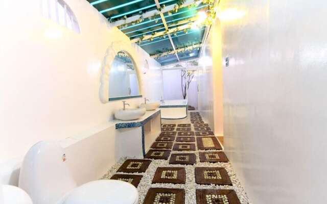 Gorilla Hills Hua Hin Hotel