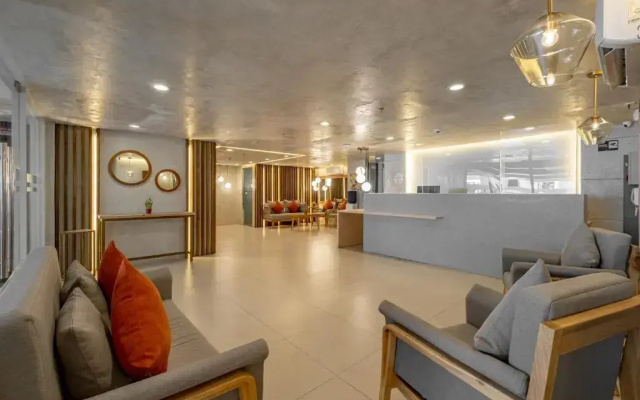 iHotel Uptown BGC