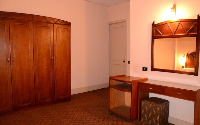 Louris Inn