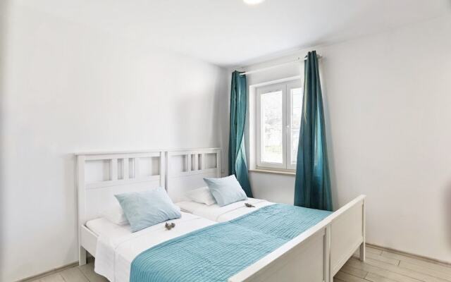 Boutique Rooms - With Pool - 1 - R101