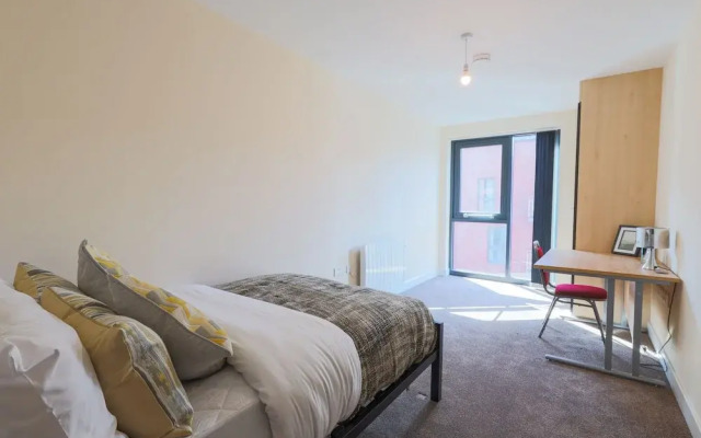 Stunning 3-bed Apartment