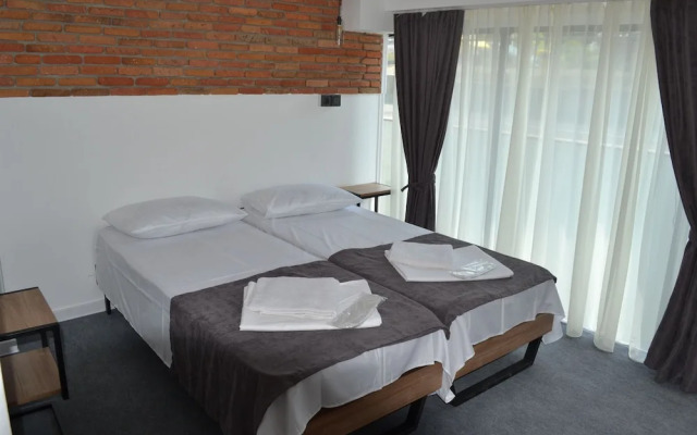 Hotel Baratashvili 12