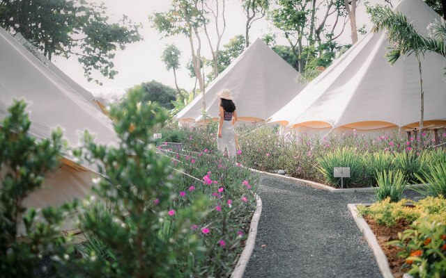 Roost Glamping